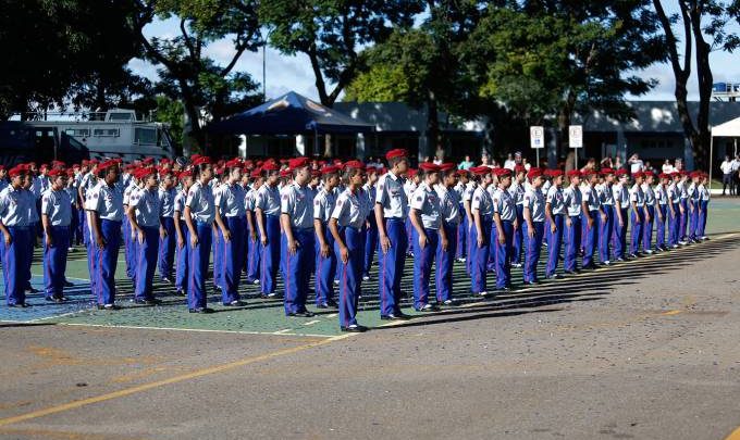 Prefeitura tenta aprovar escolas cívico-militares na cidade