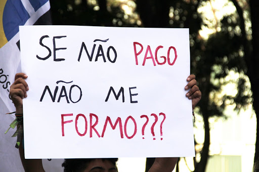 Em defesa das universidades, contra o entreguismo e a austeridade