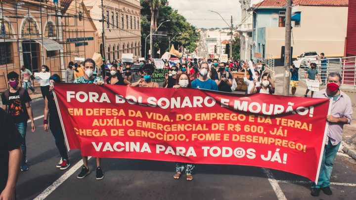 Integrando-se à mobilização nacional, população sãocarlense pede Fora Bolsonaro