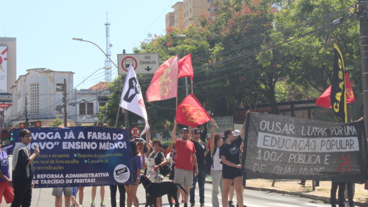 Mais um ato em São Carlos demanda revogação do Novo Ensino Médio