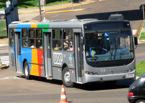 Faltam ônibus para os estudantes da USP São Carlos